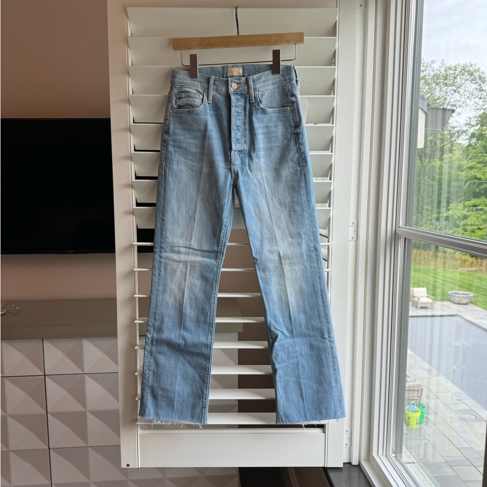 MOTHER Light Wash Cropped Ankle Jeans